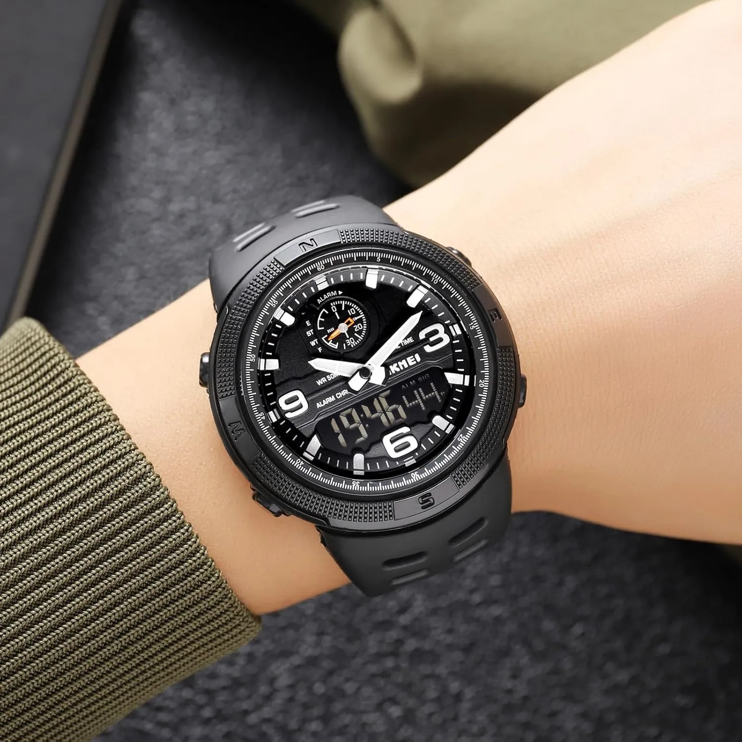 Display, Date, LED, Alarm, and Stopwatch Gosasa Men's Sports Outdoor Military Watch Waterproof Multi-Function Watch with European rule Double 