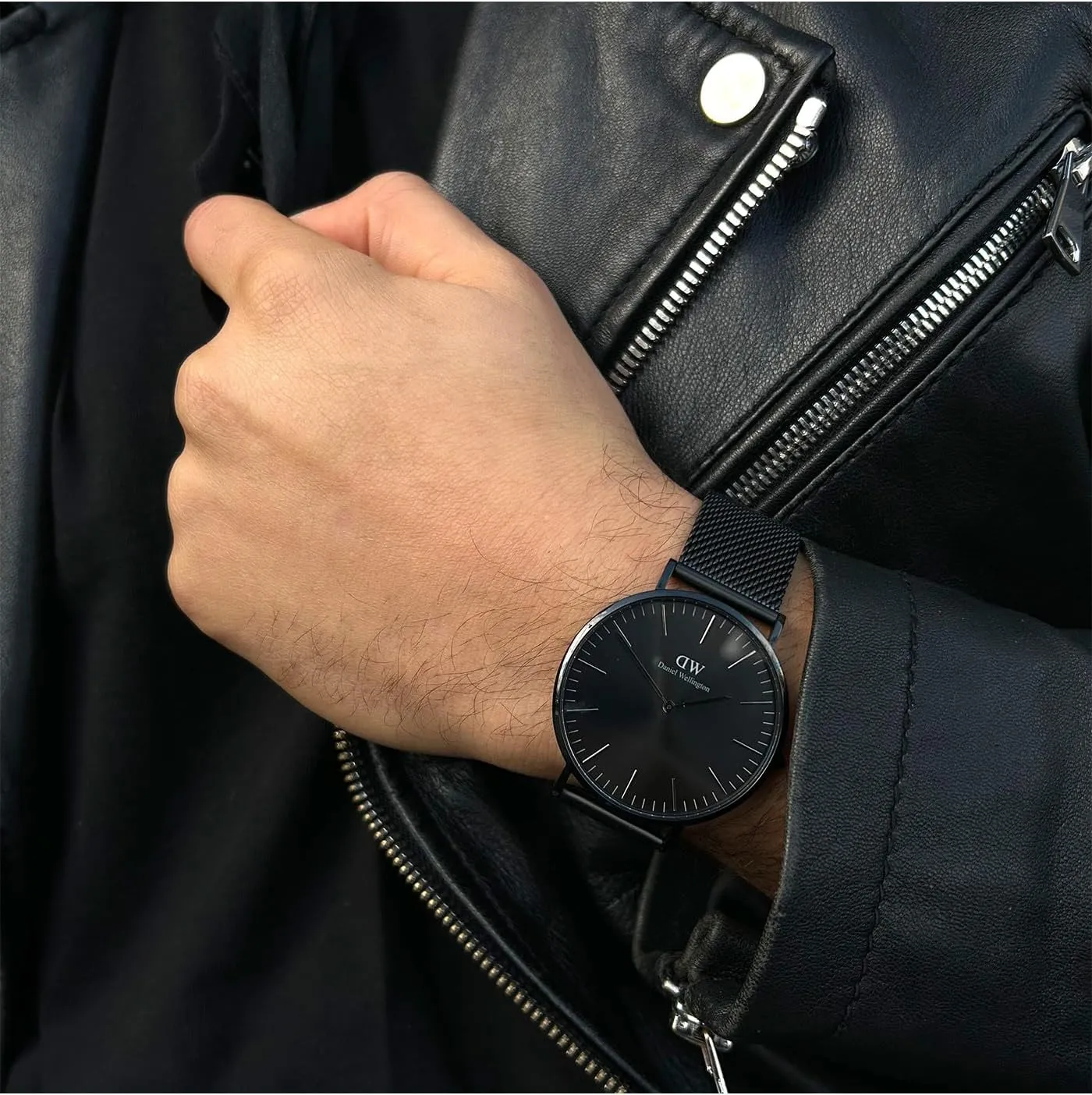 Japanese Quartz Movement, Mesh Stainless Steel or Leather Strap, Water Resistant, Analog Watch for Men Daniel Wellington Classic exhibit triumph severe Men??s Watch - 40mm Case, 