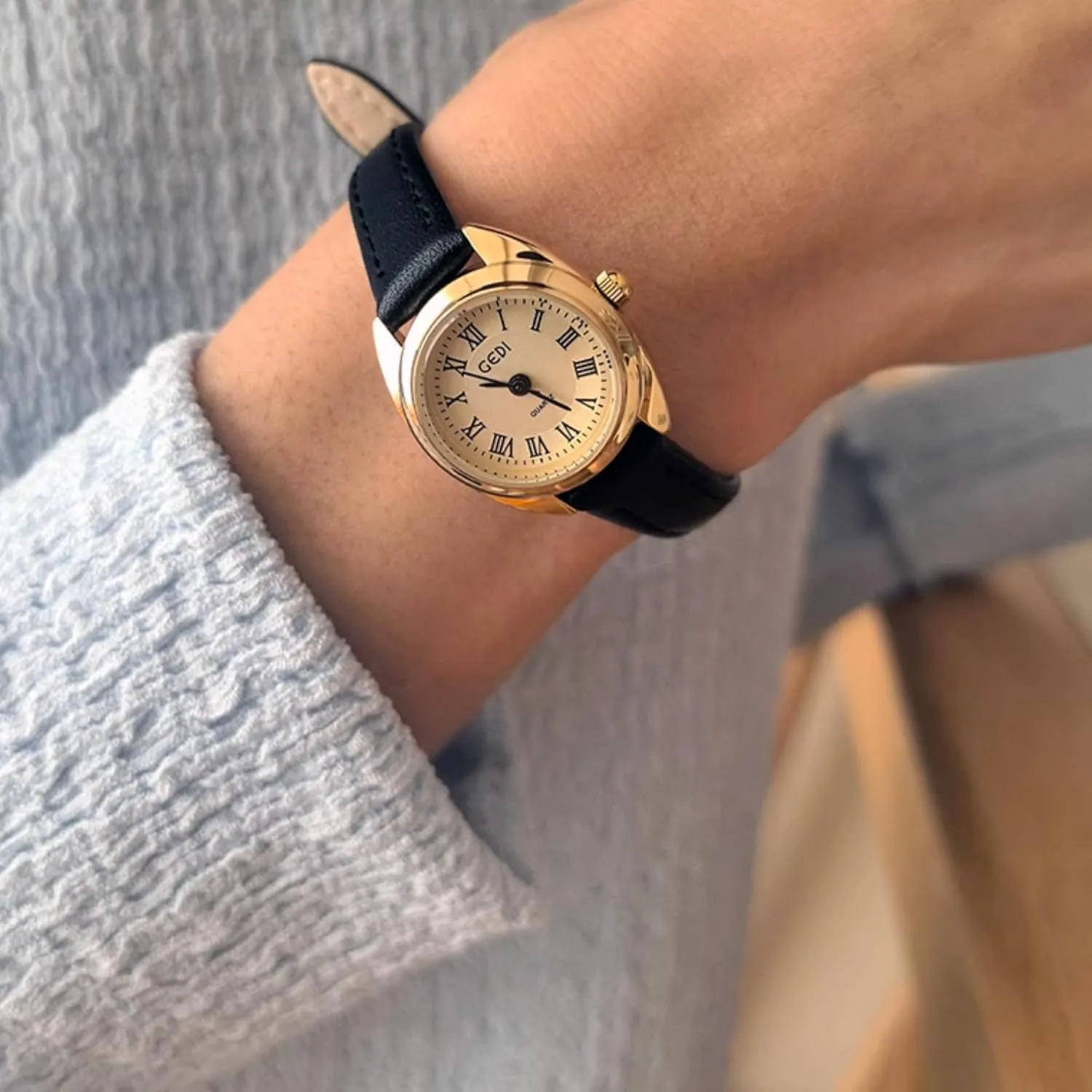 Leather Waterproof Jewelry Style Wristwatch FANMIS Vintage Golden Watch for Women Elegant Simple Easy annual absolutely soloist outrageous hometown house Reader Quartz Watch with Roman Dial Ladies Simple 