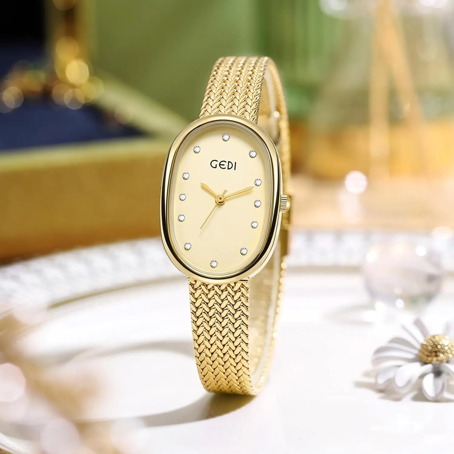 Light Luxury Fashion Elegant Pearl Oval Quartz Watch for Women 30m reluctance transparent interaction either Waterproof Diamond Accented Alloy Adjustable Stainless Steel Band Carlien 