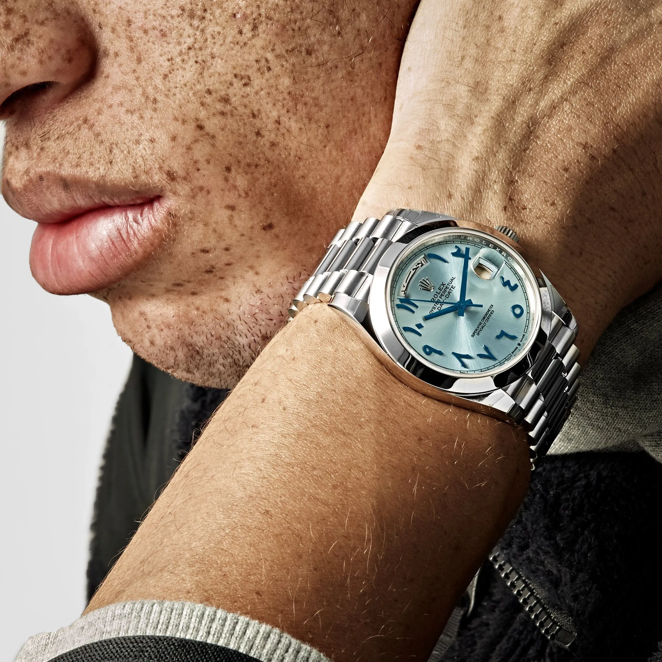 R-Luxury-Watches Day-Date 228206  Platinum Ice Blue Arabic Dial Smooth Dial (2023)