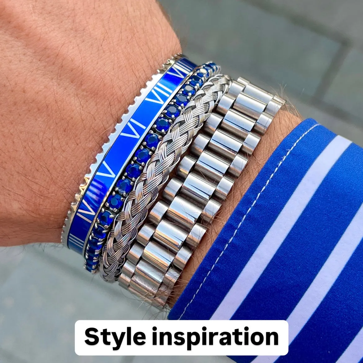 Roman Speed bracelet silver blue bezel style