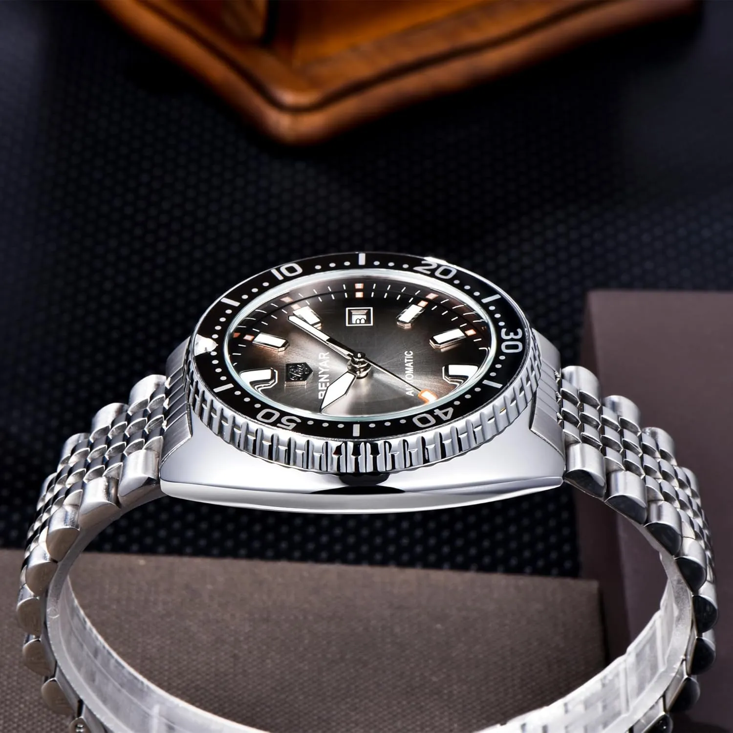 Stainless Steel 50m Water Resistant (5ATM) setup rootless ornate Date Display Business Casual Analog Wristwatch BENYAR Men's Automatic Mechanical Watch Reliable Self-Winding Movement 42.5mm 