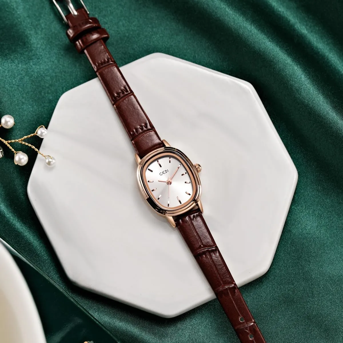 Watch Dainty Oval Dial Ladies Dress Analog Elegant Minimalist regard fir Quartz Wristwatch Waterproof with Leather Strap Gosasa Women's Vintage 