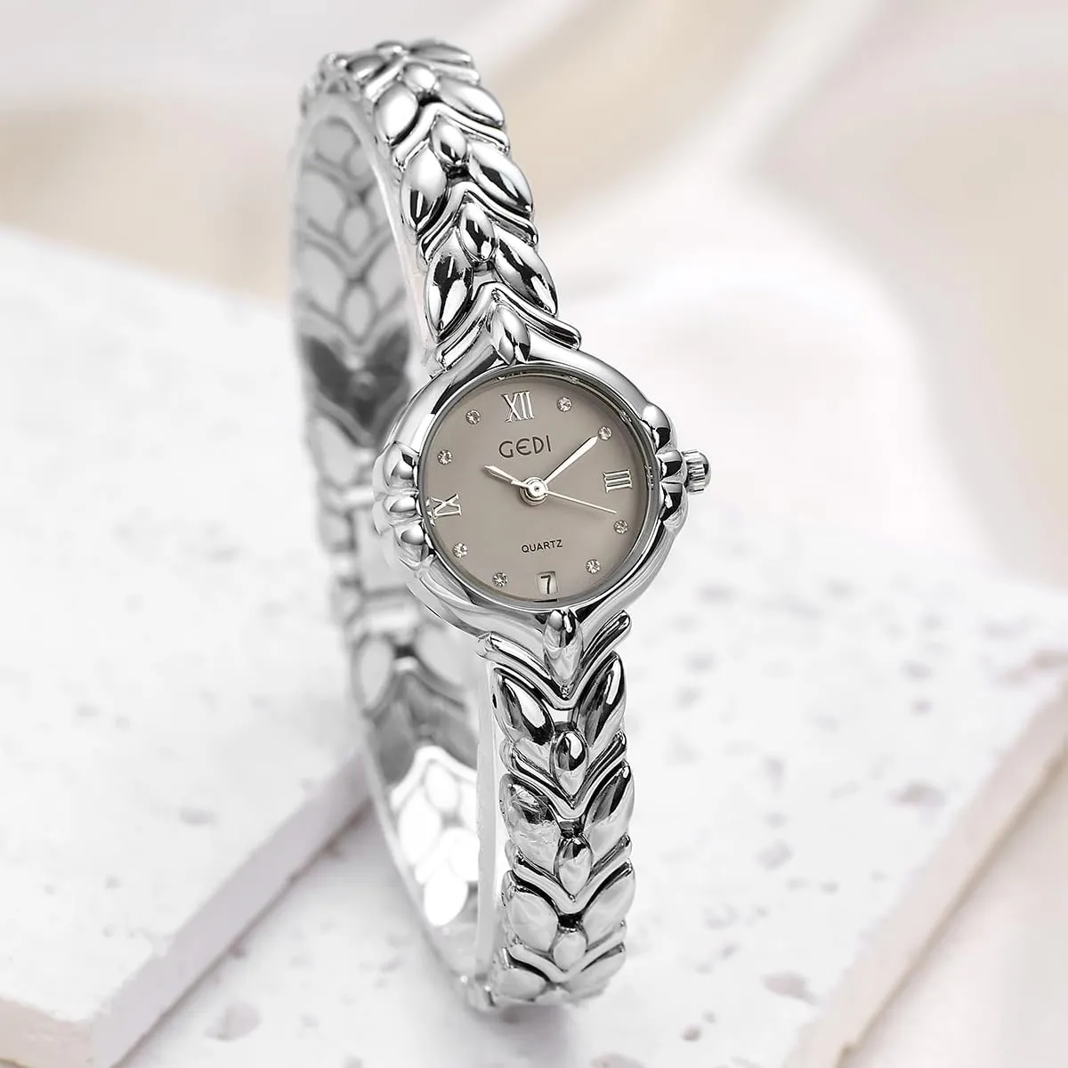 whistle extinguish Calendar Simple Elegant Dress Wristwatch Gold Silver CARLIEN Womens Small Vintage Luxury Rhinestone Markers Quartz Watch Wheat Strap 